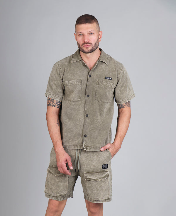 Conjunto Oasis Olive Washed Hombre | Camisa y Short Cargo AMYCT